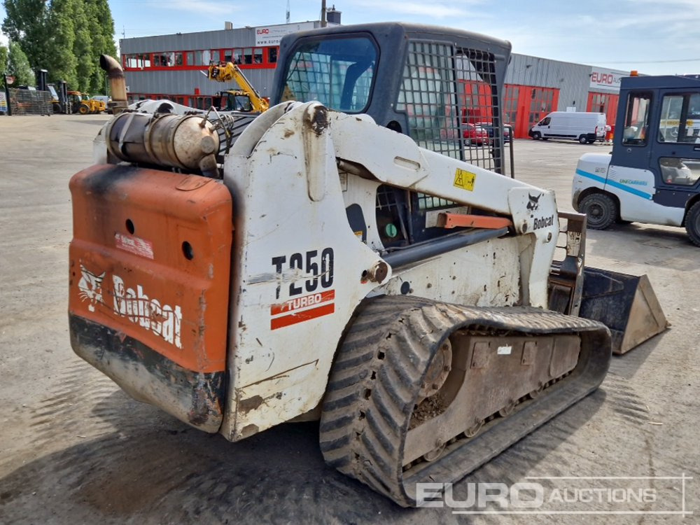 2005 Bobcat T250 - Mini pá carregadora: foto 5 2005 Bobcat T250 - Mini pá carregadora: foto 5