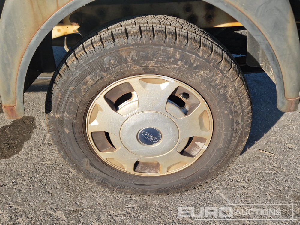 Carrinha de caixa aberta 2011 Ford Transit: foto 11