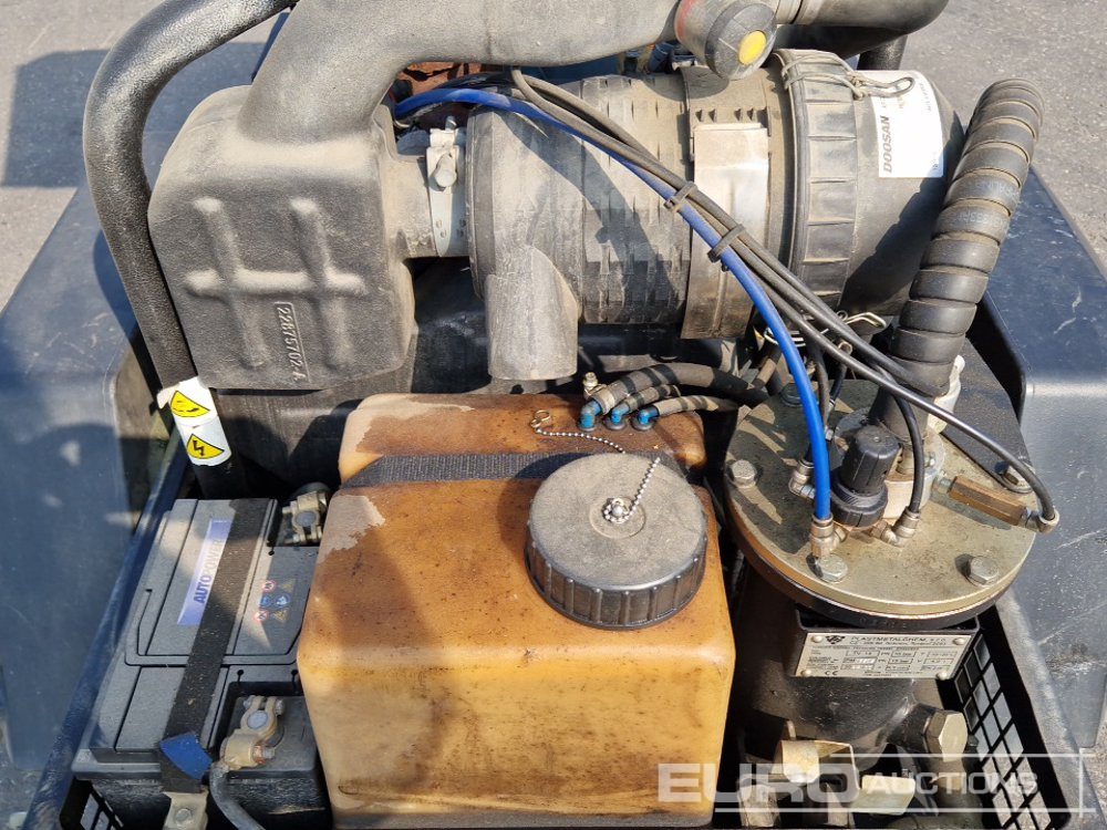 Compressor de ar 2013 Doosan 7/20 65CFM: foto 11 Compressor de ar 2013 Doosan 7/20 65CFM: foto 11