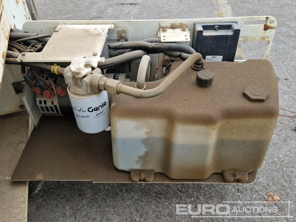 Plataforma aérea 2013 Genie GS3232: foto 19 Plataforma aérea 2013 Genie GS3232: foto 19