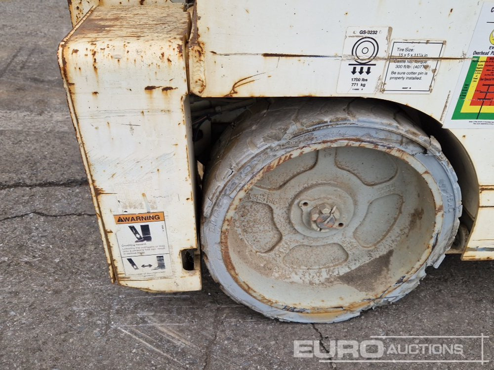 Plataforma aérea 2013 Genie GS3232: foto 8 Plataforma aérea 2013 Genie GS3232: foto 8