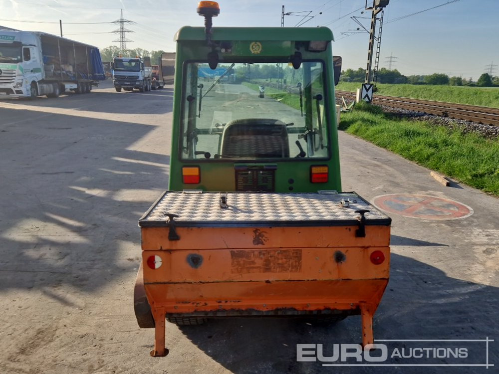 2014 John Deere 2025R - Trator: foto 4 2014 John Deere 2025R - Trator: foto 4