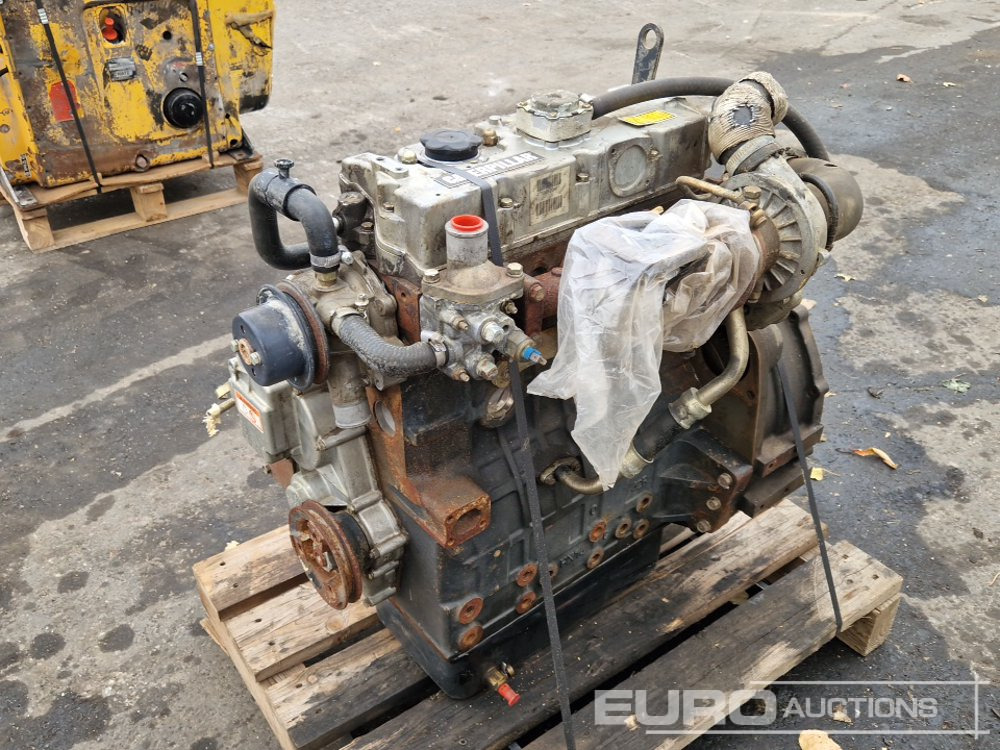 CAT 4 Cylinder Turbo Diesel Engine - Motor: foto 2 CAT 4 Cylinder Turbo Diesel Engine - Motor: foto 2