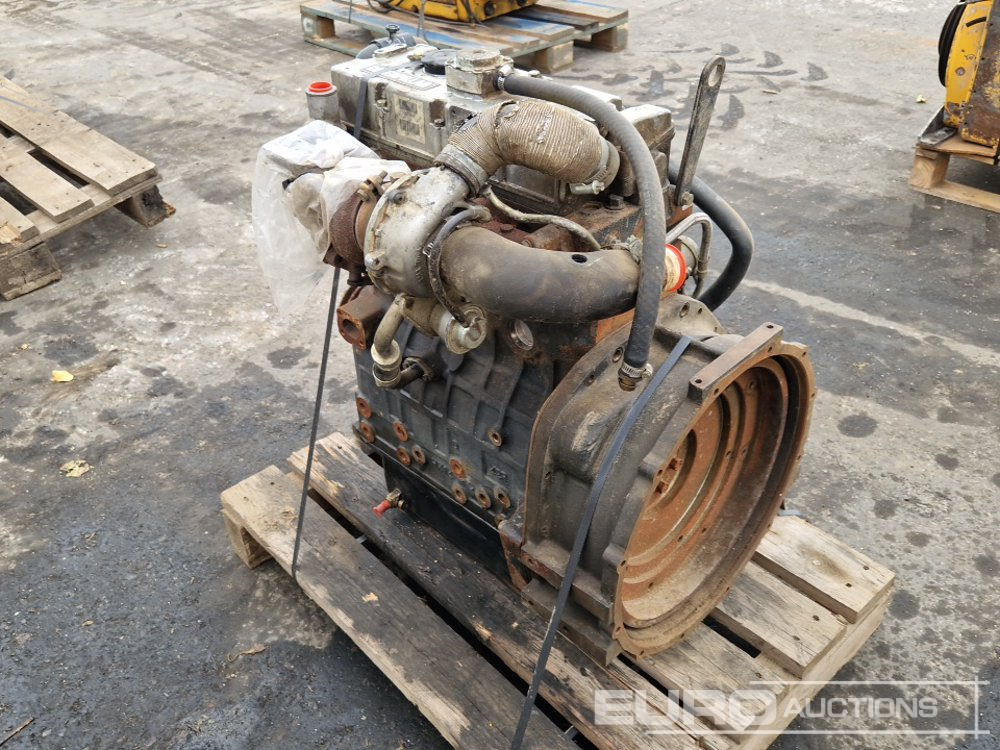 CAT 4 Cylinder Turbo Diesel Engine - Motor: foto 3 CAT 4 Cylinder Turbo Diesel Engine - Motor: foto 3