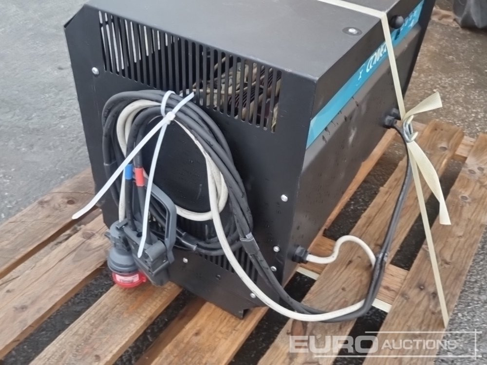 Equipamento de construção Charger to suit Electric Forklift: foto 12 Equipamento de construção Charger to suit Electric Forklift: foto 12