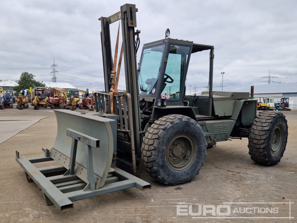 Climax 2.8 Ton Rough Terrain Forklift, 2 Stage Mast, Snowblade - Empilhador todo-o-terreno: foto 1 Climax 2.8 Ton Rough Terrain Forklift, 2 Stage Mast, Snowblade - Empilhador todo-o-terreno: foto 1