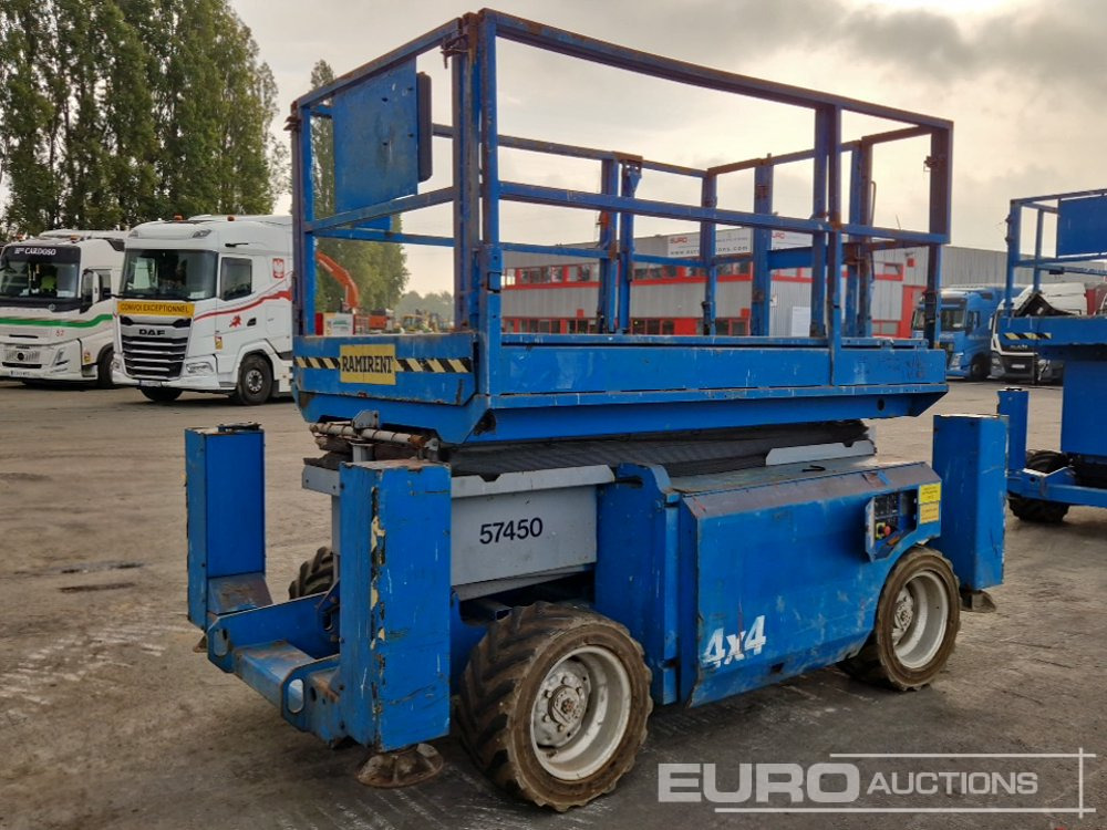 Genie GS-3268 RT 4WD - Plataforma aérea: foto 4 Genie GS-3268 RT 4WD - Plataforma aérea: foto 4