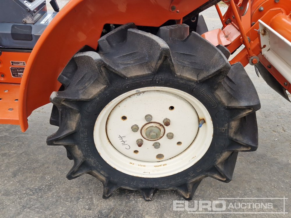 Mini trator Hinomoto C144: foto 10