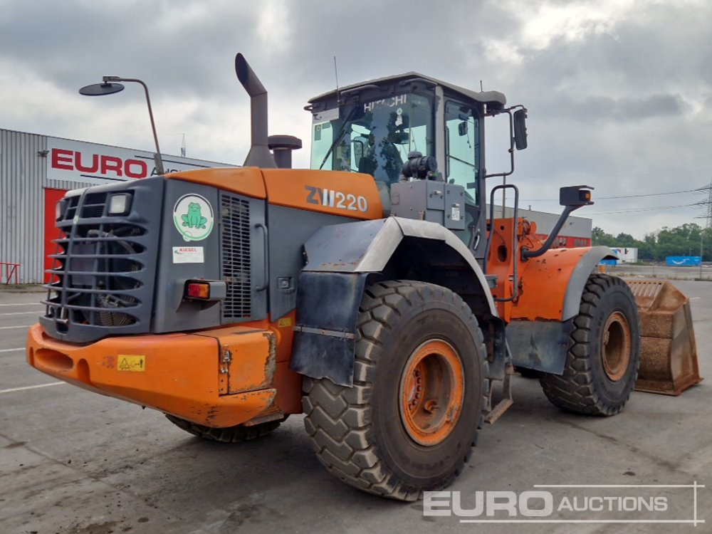 Hitachi ZW220 - Pá carregadora de rodas: foto 5 Hitachi ZW220 - Pá carregadora de rodas: foto 5