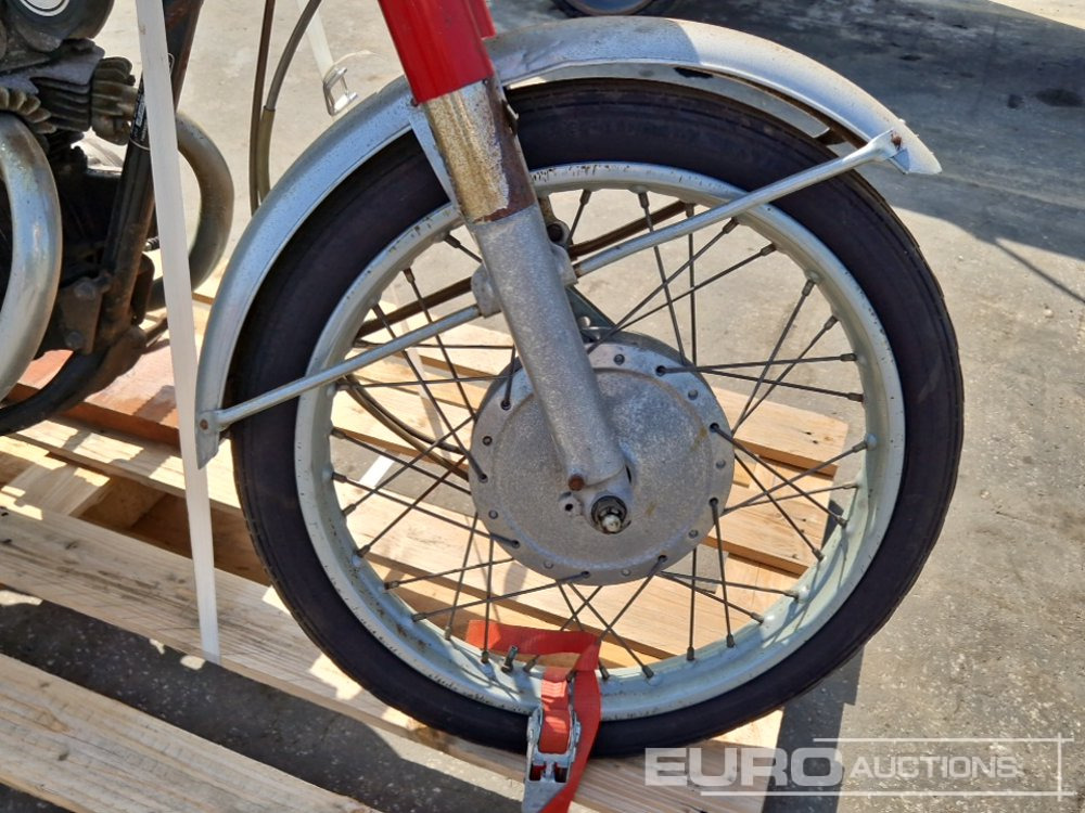 Motocicleta Honda 125: foto 6