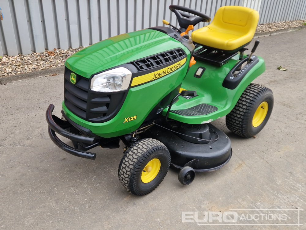 John Deere X125 - Cortador de grama: foto 1 John Deere X125 - Cortador de grama: foto 1