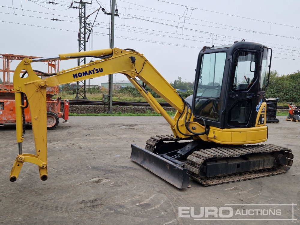 Komatsu PC50 MR-2 - Mini escavadeira: foto 1 Komatsu PC50 MR-2 - Mini escavadeira: foto 1