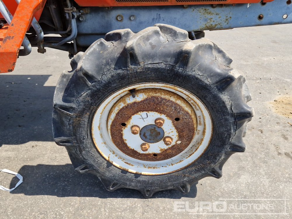 Mini trator Kubota B40: foto 8