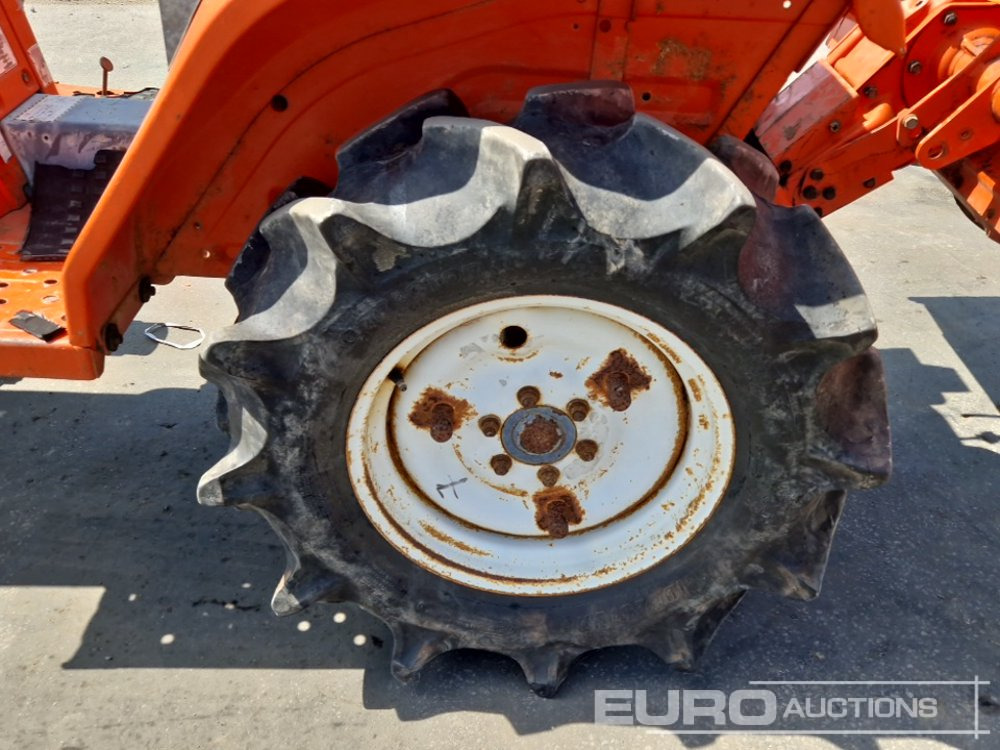 Mini trator Kubota B40: foto 10