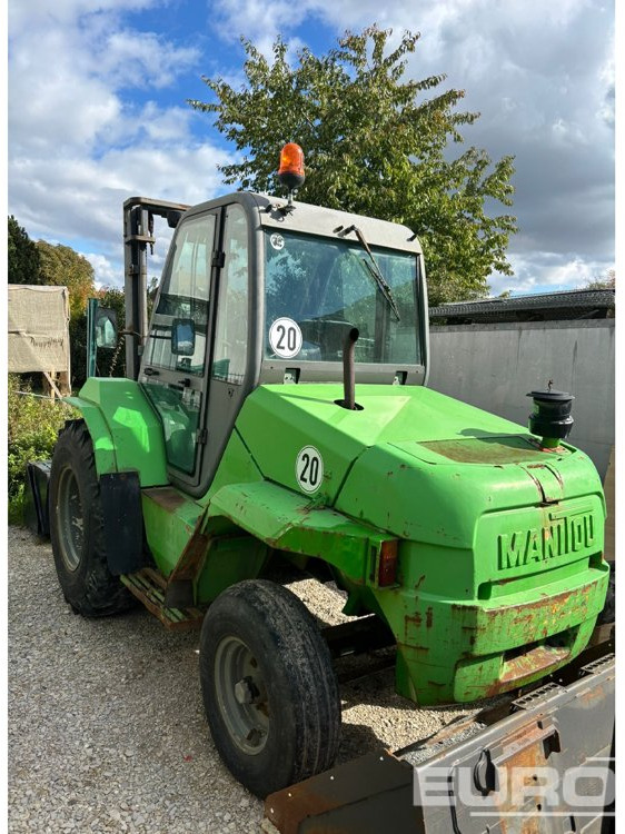 Manitou M26-2 - Empilhador todo-o-terreno: foto 1 Manitou M26-2 - Empilhador todo-o-terreno: foto 1
