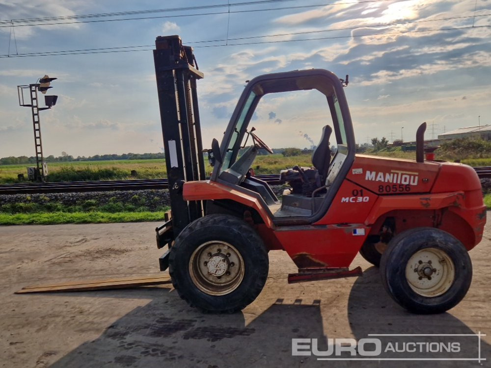 Manitou MC30 - Empilhador todo-o-terreno: foto 2 Manitou MC30 - Empilhador todo-o-terreno: foto 2