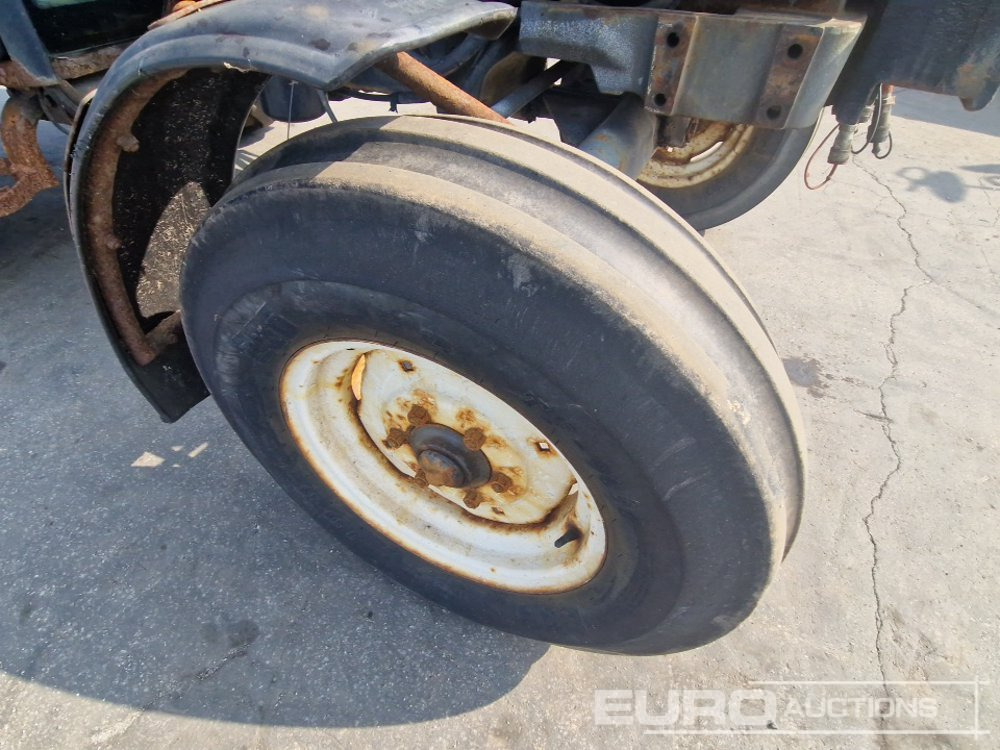 Trator New Holland TN65D: foto 8 Trator New Holland TN65D: foto 8