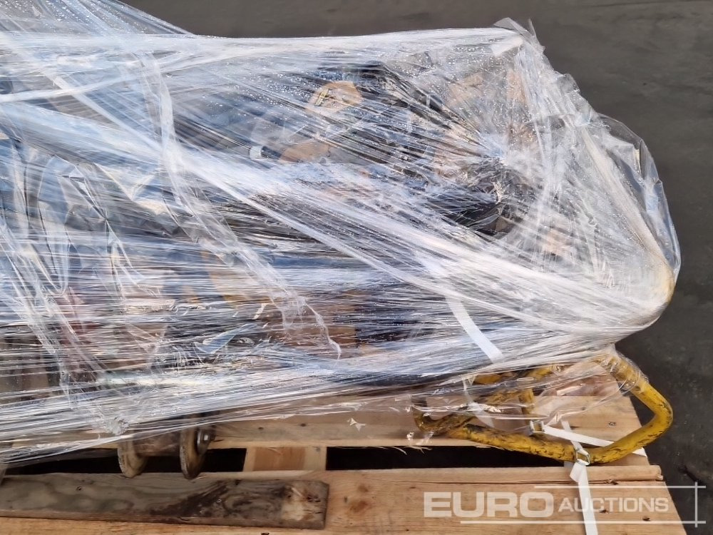 ROWRENCH P4 RKS Unirversal Petrol Powered Wrench, AX25 Concrete Poker (2 of), Husqvarna K770 Quick Cut Saw - Equipamento de betão: foto 5 ROWRENCH P4 RKS Unirversal Petrol Powered Wrench, AX25 Concrete Poker (2 of), Husqvarna K770 Quick Cut Saw - Equipamento de betão: foto 5