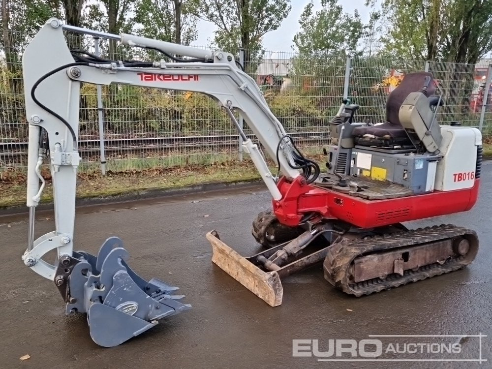 Takeuchi TB016 - Mini escavadeira: foto 1 Takeuchi TB016 - Mini escavadeira: foto 1