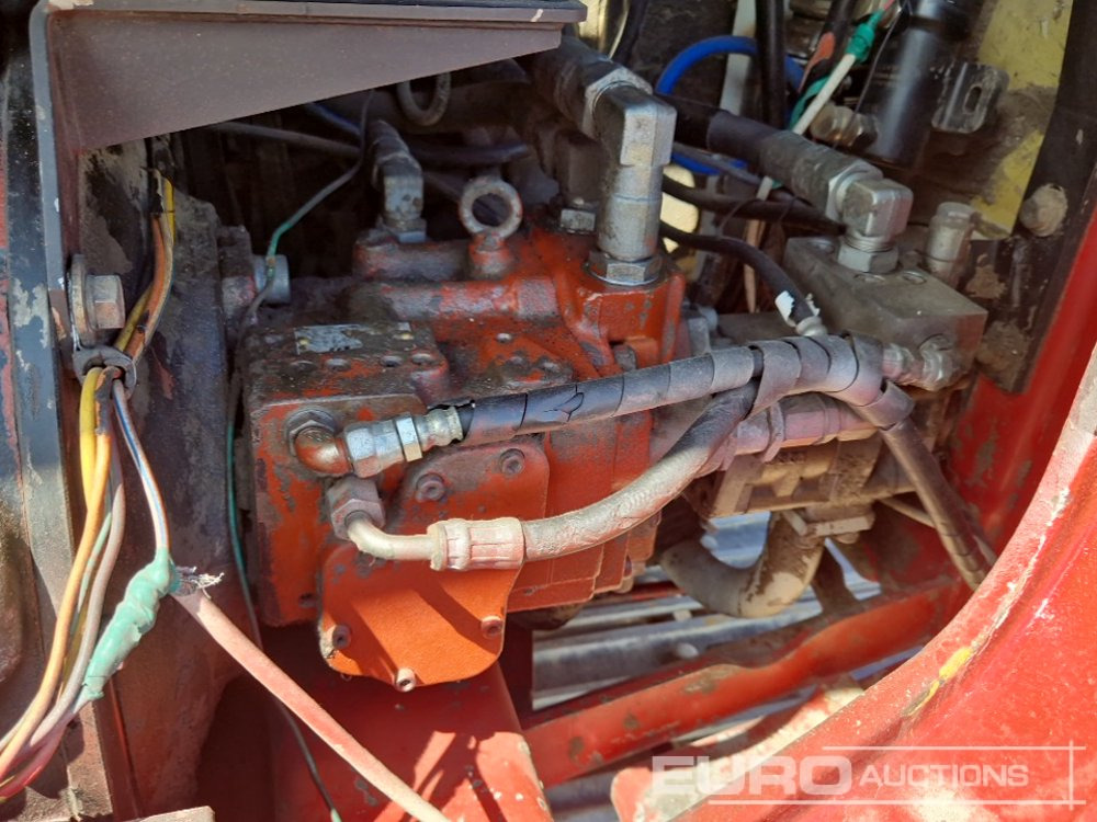 Mini escavadeira Takeuchi TB180S: foto 12