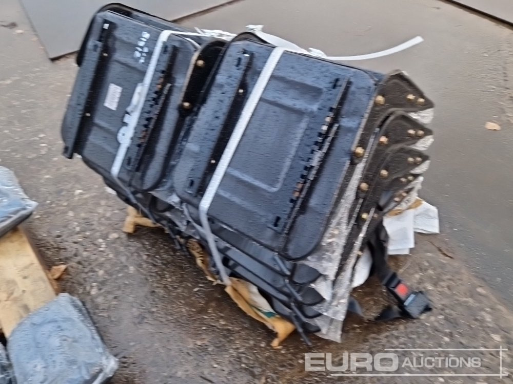 Unused 2025 Equipment Seats (10 of) - Equipamento para oficina: foto 1 Unused 2025 Equipment Seats (10 of) - Equipamento para oficina: foto 1