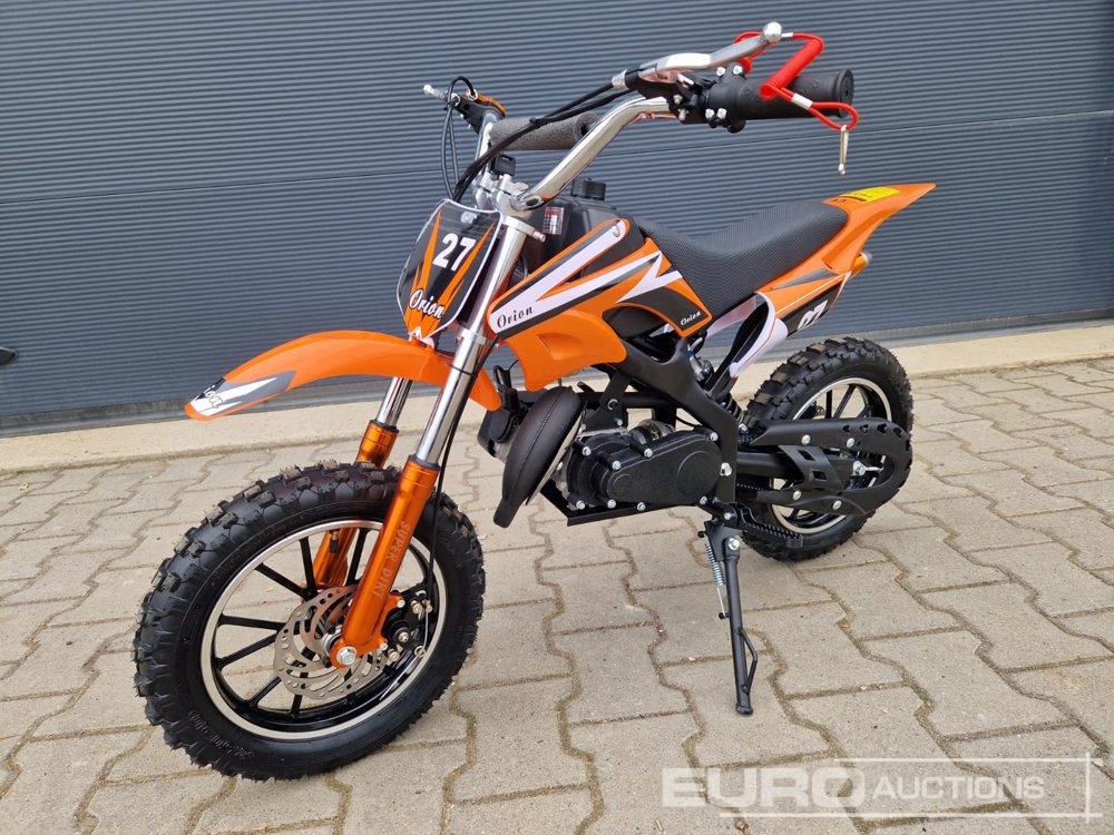 Unused DIRTBIKE 50R-D705 49CC Kids Petrol Motorbike, Automatic - Motocicleta: foto 1 Unused DIRTBIKE 50R-D705 49CC Kids Petrol Motorbike, Automatic - Motocicleta: foto 1