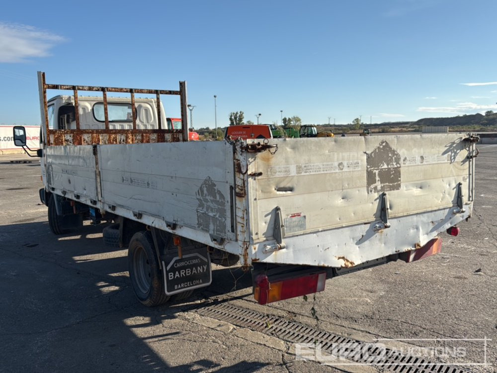 1999 Nissan Cabstar - Camião de caixa aberta/ Plataforma: foto 3 1999 Nissan Cabstar - Camião de caixa aberta/ Plataforma: foto 3