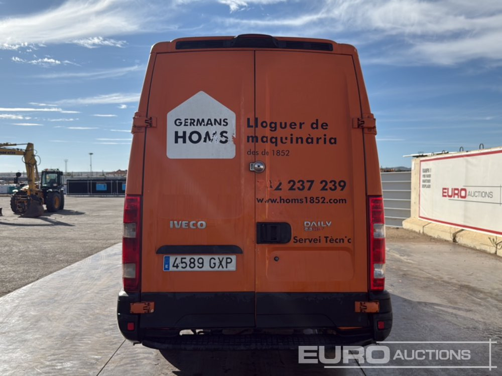 2010 Iveco Daily 35 S14 - Furgão: foto 4 2010 Iveco Daily 35 S14 - Furgão: foto 4