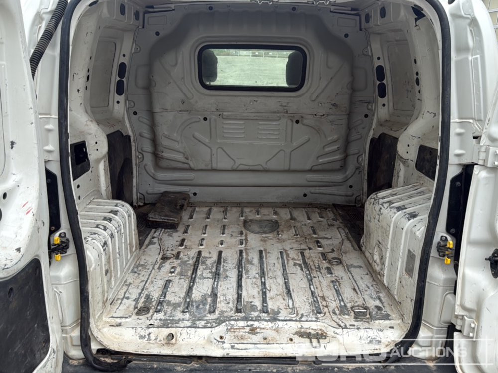 Furgão compacto 2014 Fiat Fiorino: foto 21