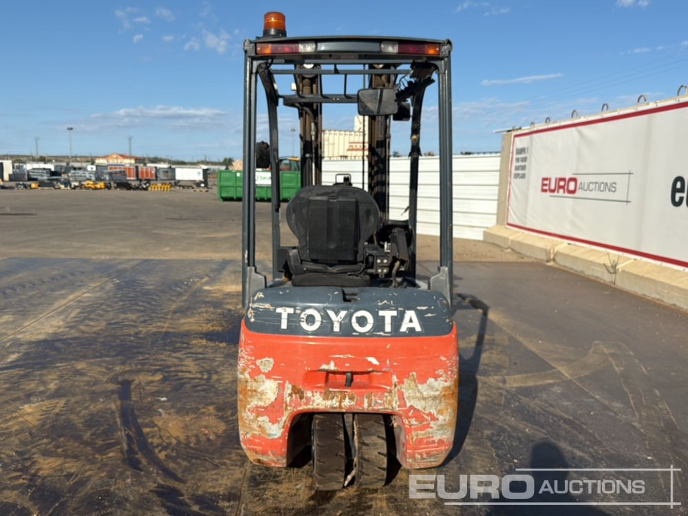 2015 Toyota 8FBET18 - Empilhador elétrico: foto 4 2015 Toyota 8FBET18 - Empilhador elétrico: foto 4