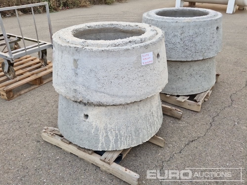 Concrete Tubes (4 of) - Equipamento de construção: foto 1 Concrete Tubes (4 of) - Equipamento de construção: foto 1