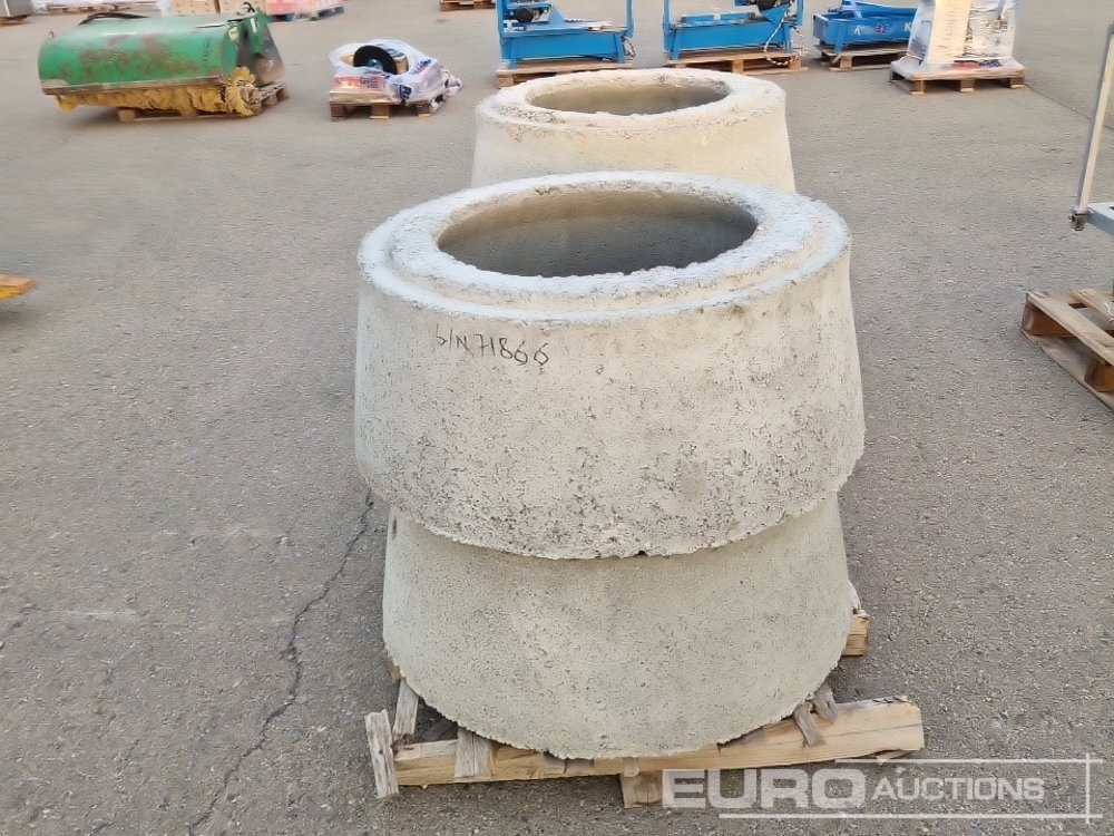 Concrete Tubes (4 of) - Equipamento de construção: foto 4 Concrete Tubes (4 of) - Equipamento de construção: foto 4