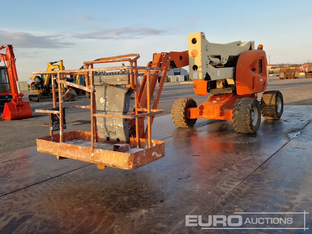 JLG 4x4 Articulating Boom Lift, 15.7 Working Height, 230kg Platform Capacity - Plataforma aérea: foto 5 JLG 4x4 Articulating Boom Lift, 15.7 Working Height, 230kg Platform Capacity - Plataforma aérea: foto 5