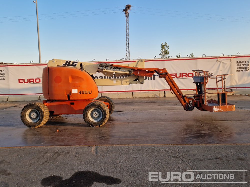 JLG 4x4 Articulating Boom Lift, 15.7 Working Height, 230kg Platform Capacity - Plataforma aérea: foto 2 JLG 4x4 Articulating Boom Lift, 15.7 Working Height, 230kg Platform Capacity - Plataforma aérea: foto 2