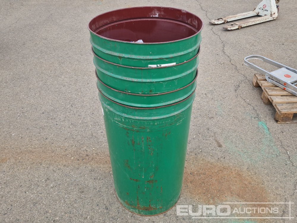 Metal Barrel (4 of) - Equipamento de construção: foto 3 Metal Barrel (4 of) - Equipamento de construção: foto 3