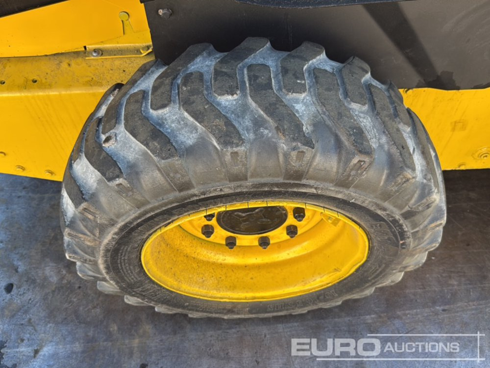 Mini pá carregadora New Holland L160: foto 12
