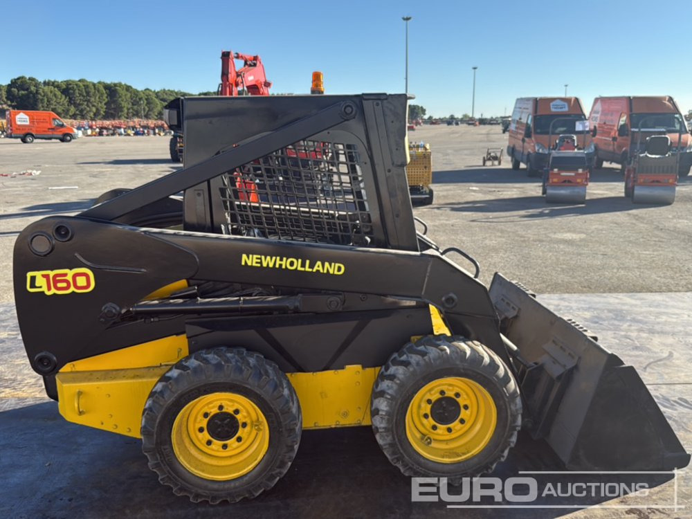 Mini pá carregadora New Holland L160: foto 6