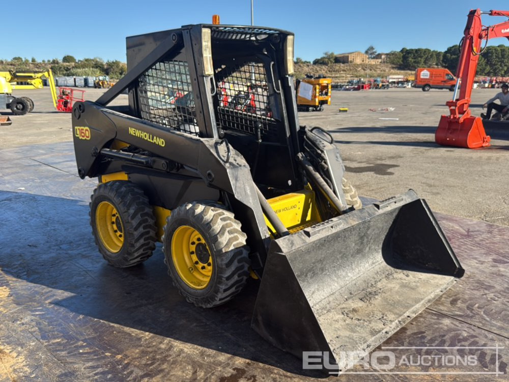 Mini pá carregadora New Holland L160: foto 7
