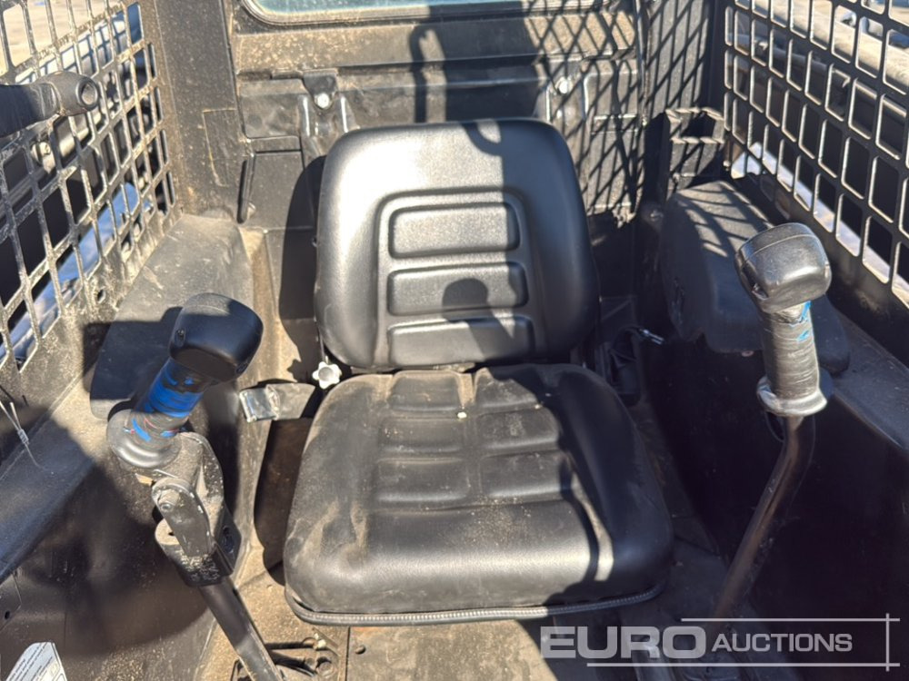 Mini pá carregadora New Holland L160: foto 16