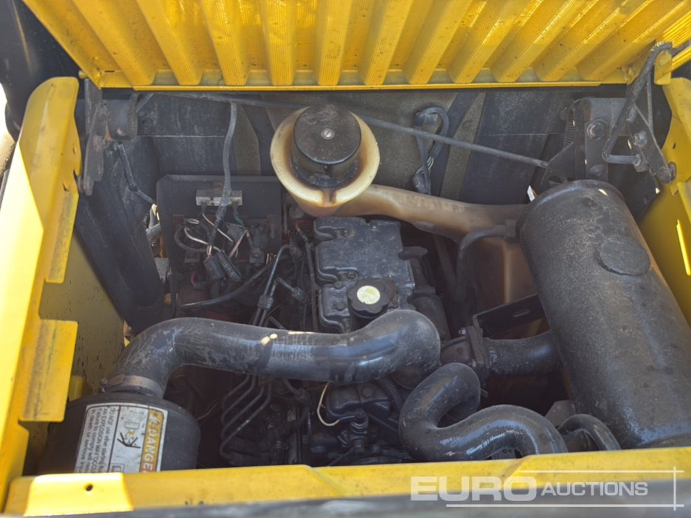 Mini pá carregadora New Holland L160: foto 22