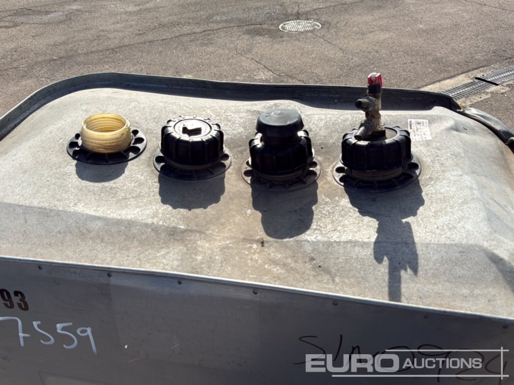 SCHUTZ 1000L Fuel Tank - Equipamento de construção: foto 5 SCHUTZ 1000L Fuel Tank - Equipamento de construção: foto 5