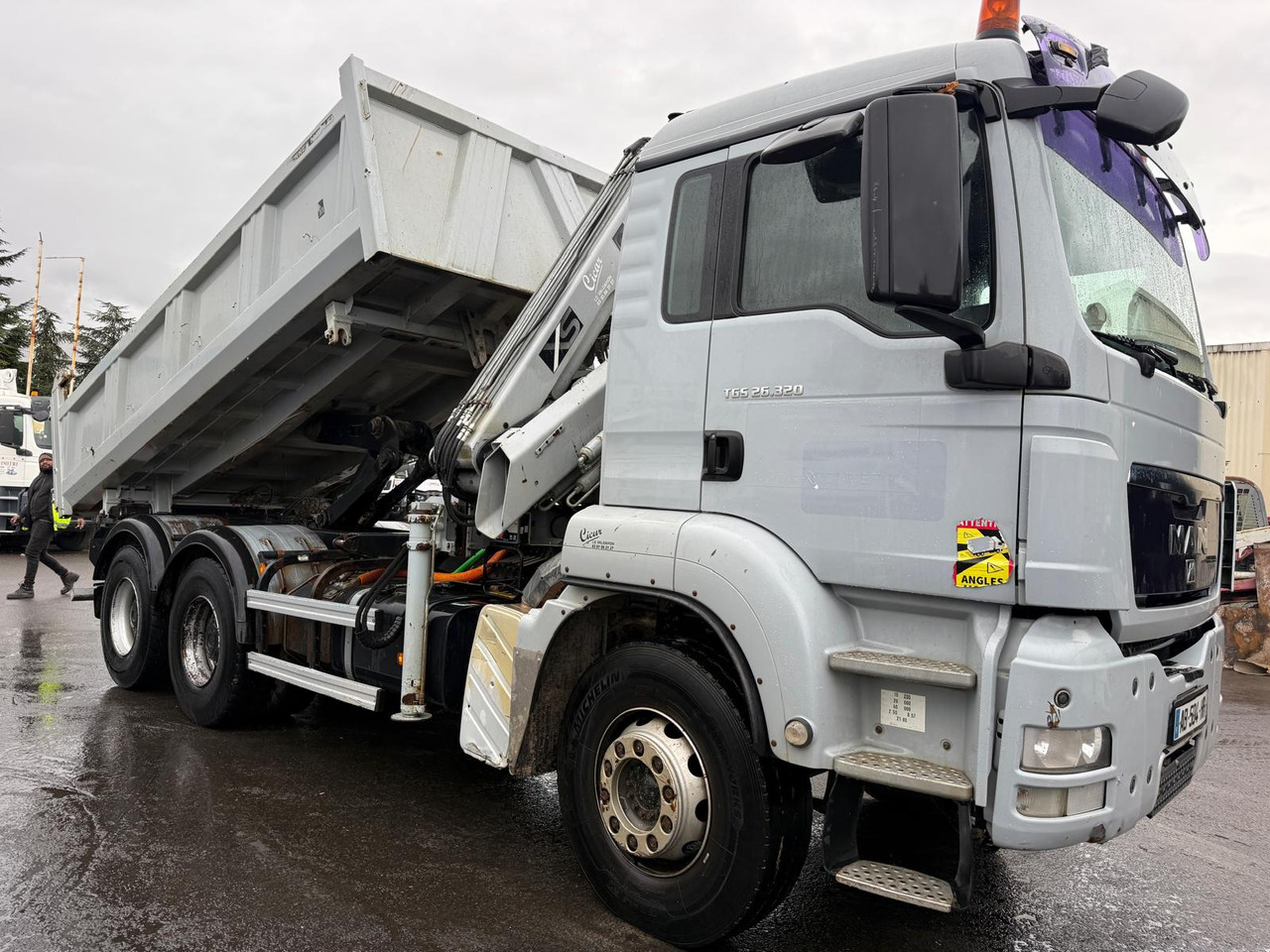 Camion porteur grue bi-benne MAN TGS 26.320 AB-504-HR - Camião basculante, Camião grua: foto 5 Camion porteur grue bi-benne MAN TGS 26.320 AB-504-HR - Camião basculante, Camião grua: foto 5