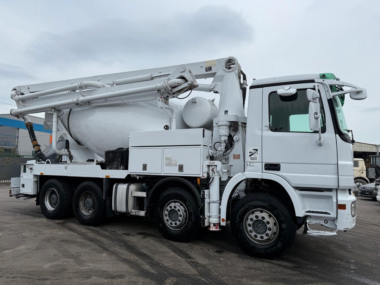 Mercedes-Benz Actros - Autobomba de betão: foto 2 Mercedes-Benz Actros - Autobomba de betão: foto 2