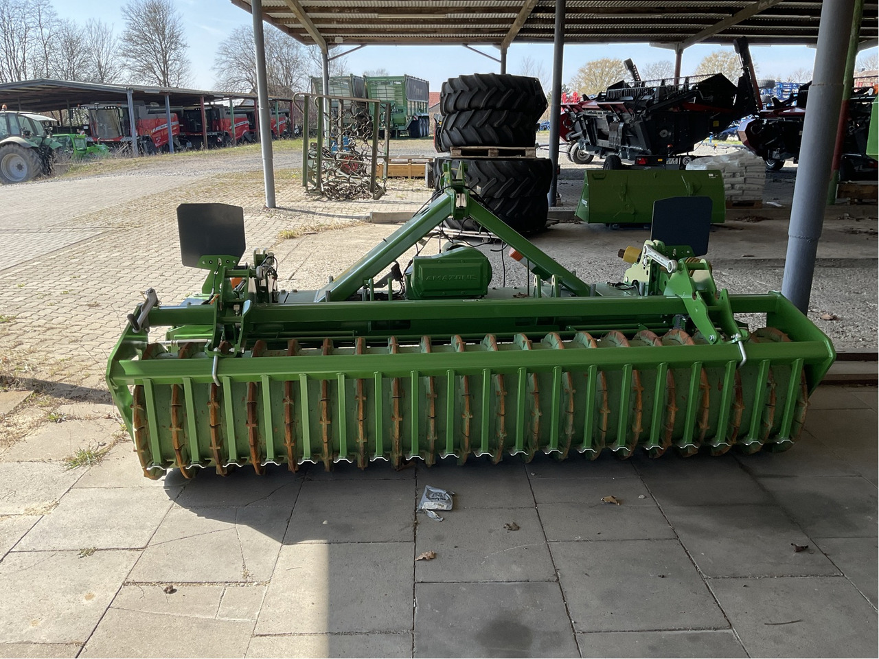 Amazone KX 3001 Anbaukreiselgrubbe - Maquina para lavrar a terra: foto 2 Amazone KX 3001 Anbaukreiselgrubbe - Maquina para lavrar a terra: foto 2