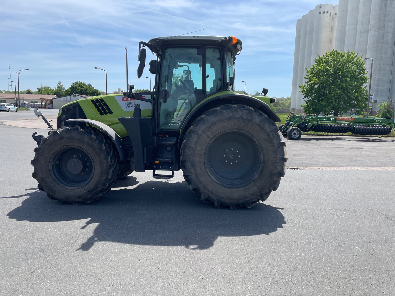 Claas Arion 660 C-matic - Trator: foto 1 Claas Arion 660 C-matic - Trator: foto 1