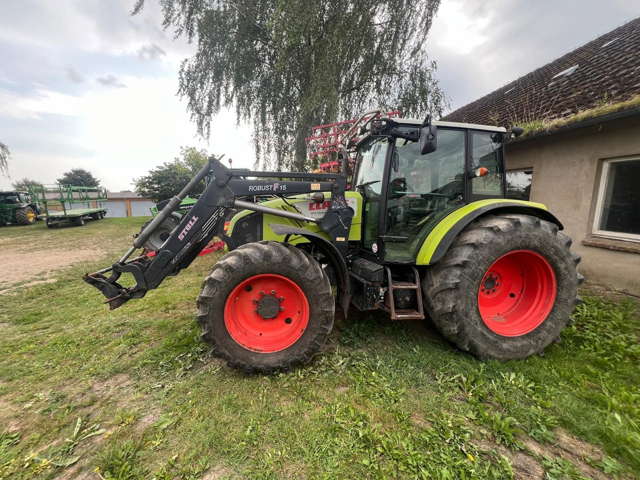 Trator Claas Axos 340: foto 10