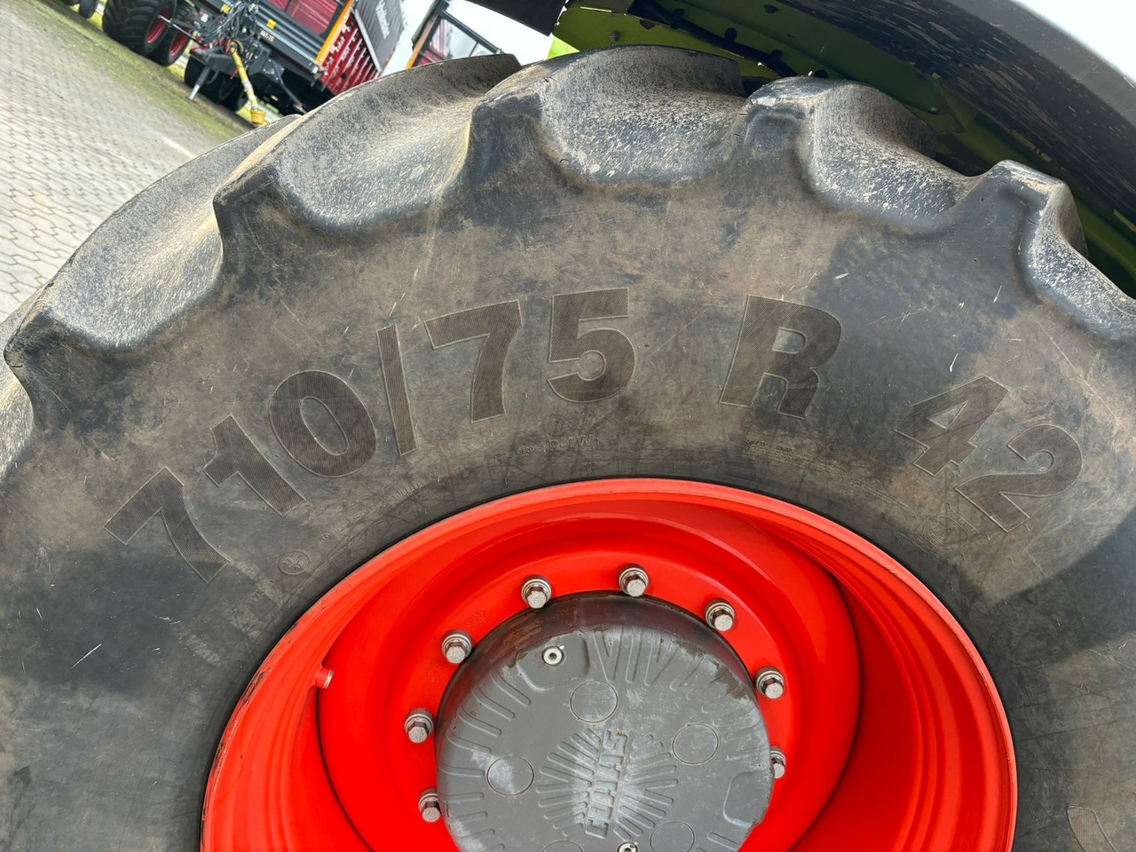 Claas Xerion 4200 Trac - Trator: foto 2 Claas Xerion 4200 Trac - Trator: foto 2