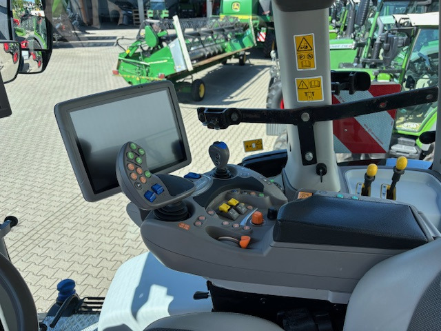 Deutz-Fahr Agrotron 6215 TTV Warrior -RTK - Trator: foto 3 Deutz-Fahr Agrotron 6215 TTV Warrior -RTK - Trator: foto 3