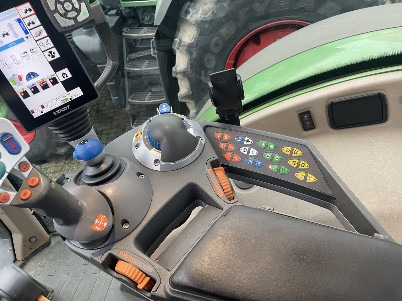 Fendt 718 Power Plus - Trator: foto 3 Fendt 718 Power Plus - Trator: foto 3