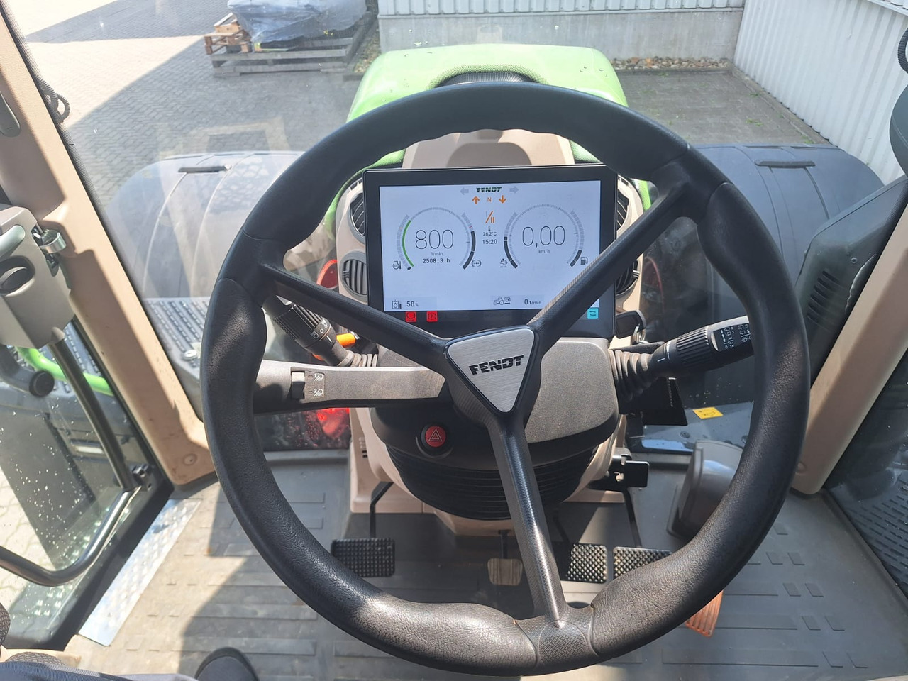 Fendt 724 Vario Gen6 Profi Setting2 - Trator: foto 2 Fendt 724 Vario Gen6 Profi Setting2 - Trator: foto 2